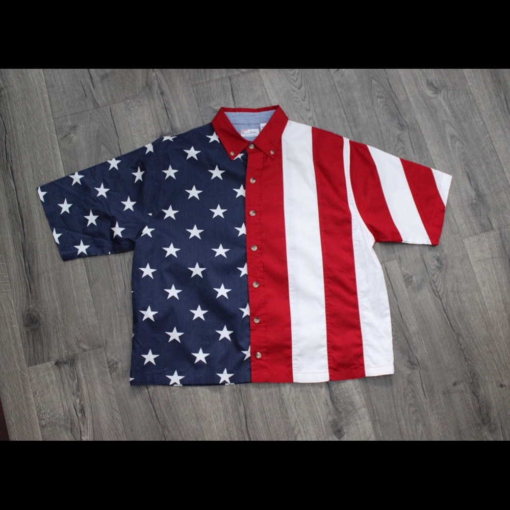 AMERICAN SUMMER Button Down Shirt Size Large